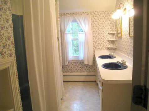 20 Hollingsworth Road Barnstable MA 02655