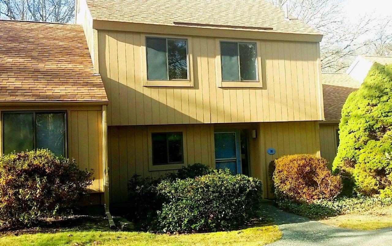 18 Woodrise Falmouth MA 02540