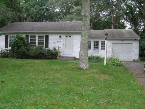 10 Burbank Street Sandwich MA 02563