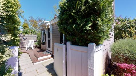 5 Browne Street Provincetown MA 02657