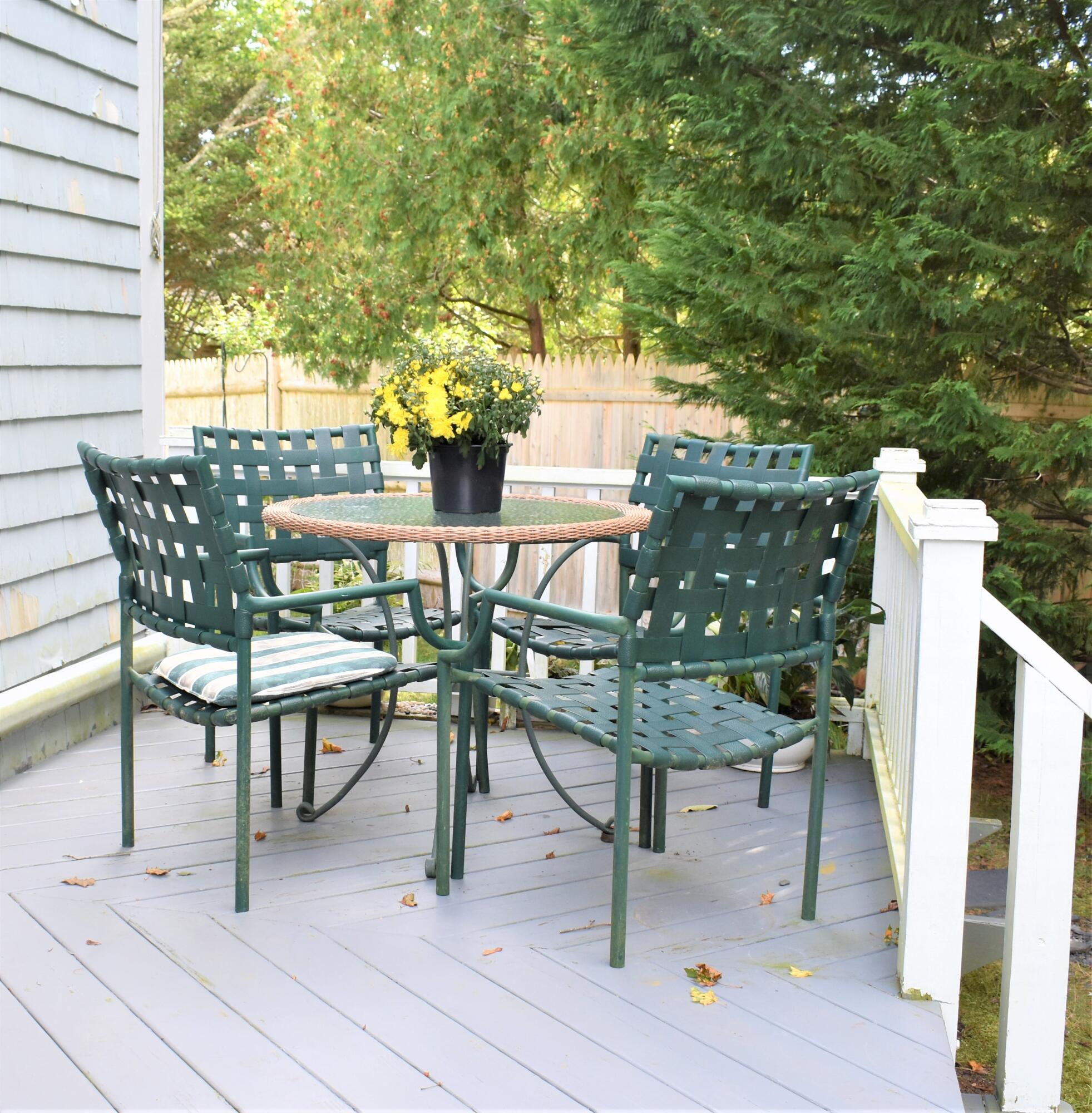 9 Mohegan Lane Yarmouth MA 02675