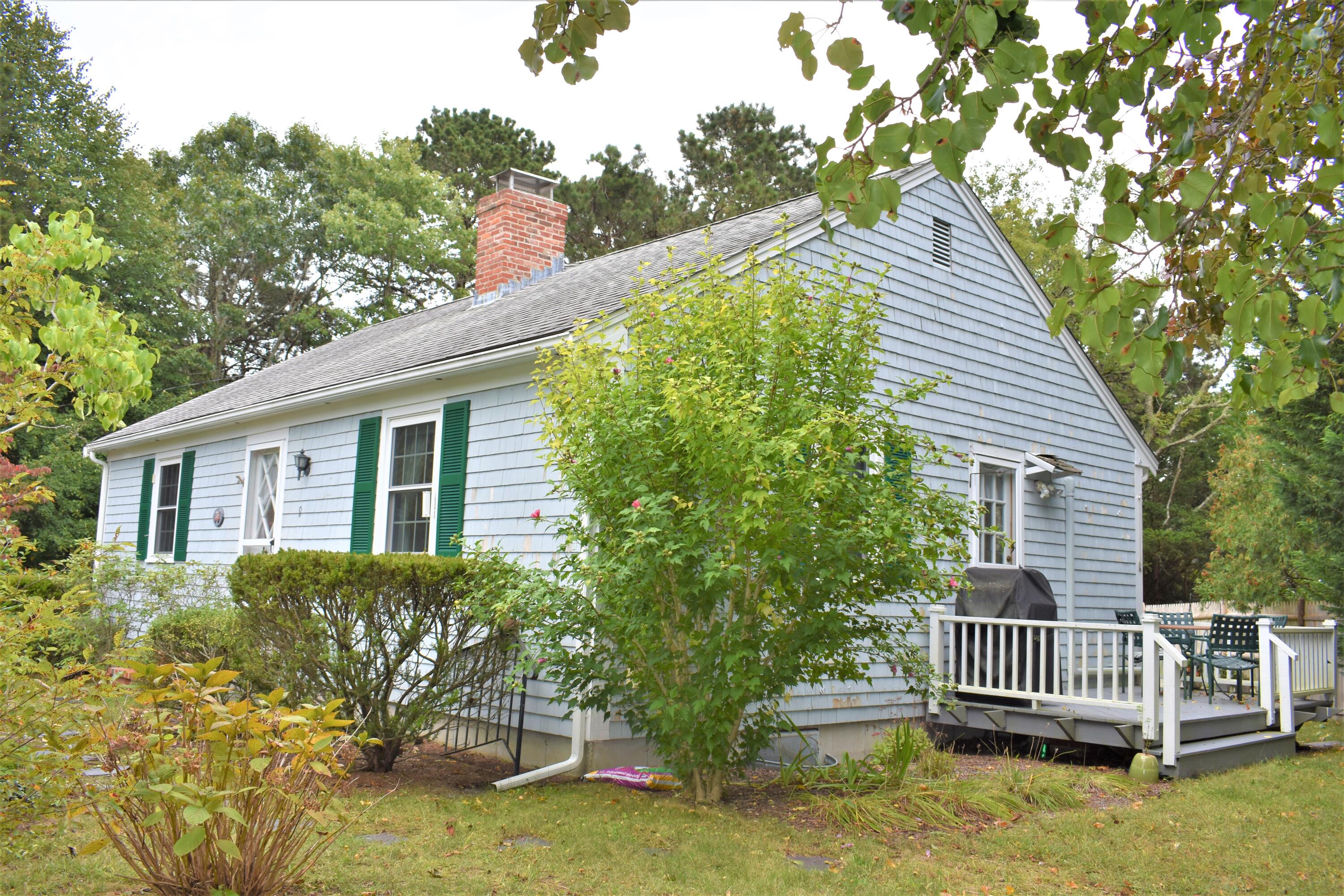 9 Mohegan Lane Yarmouth MA 02675