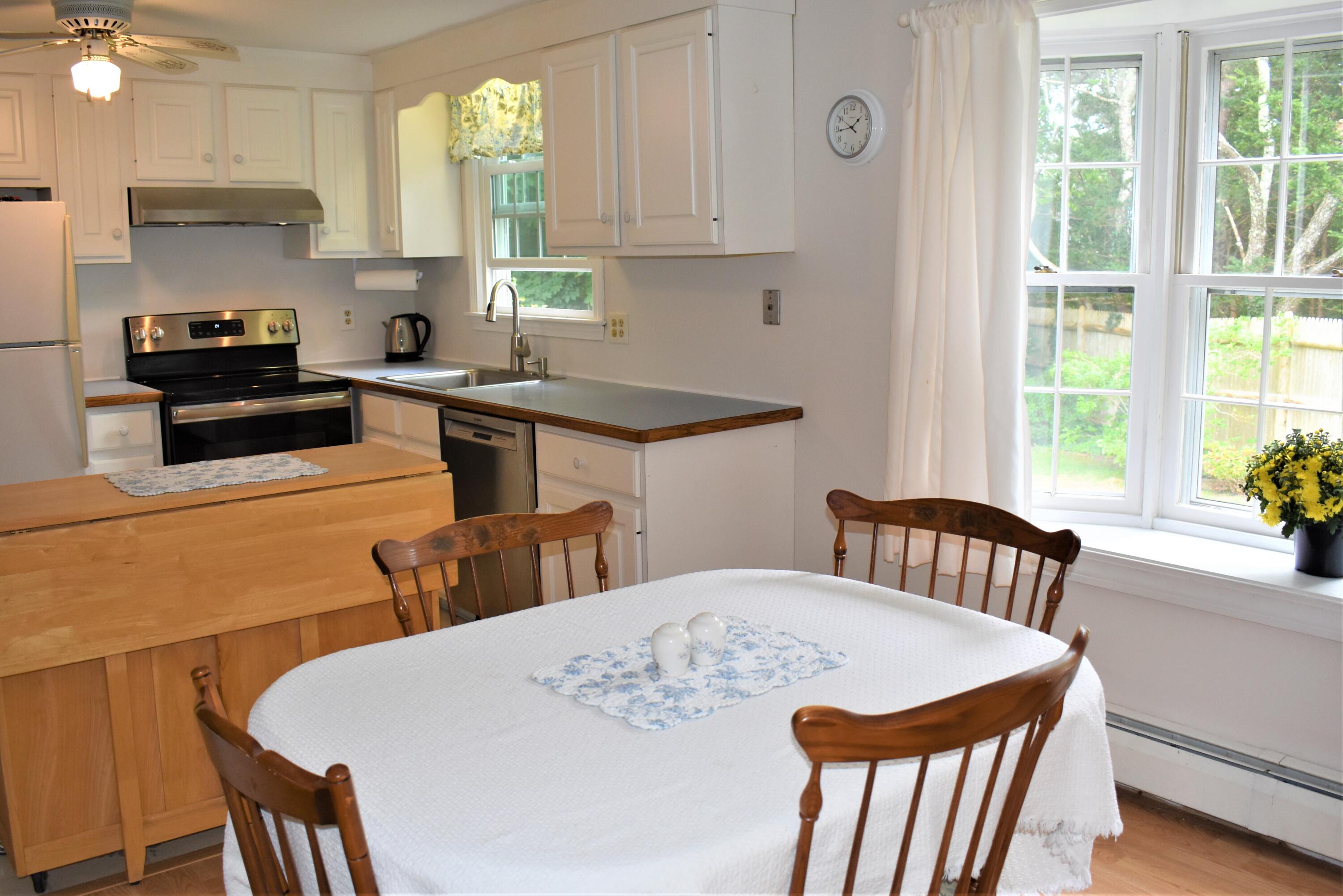 9 Mohegan Lane Yarmouth MA 02675