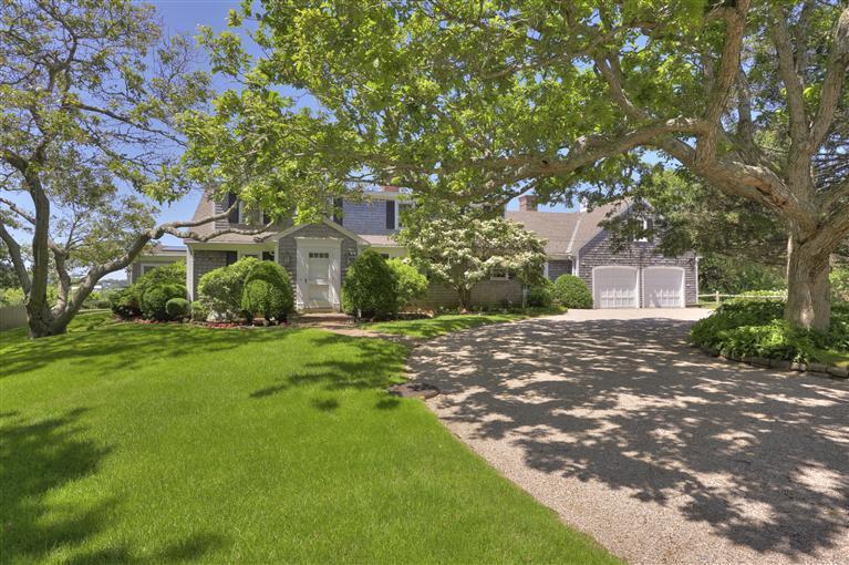 162 Saconesset Road Falmouth MA 02540
