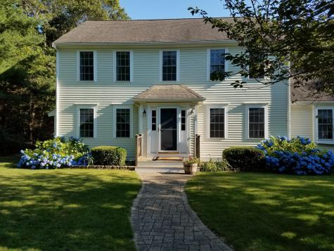 22 Maple Street Mashpee MA 02649