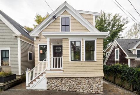 24 Cottage Street Provincetown MA 02657