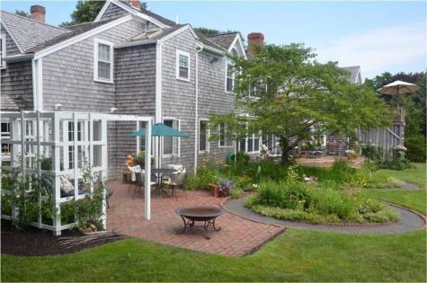 8 Dewey Avenue Sandwich MA 02563