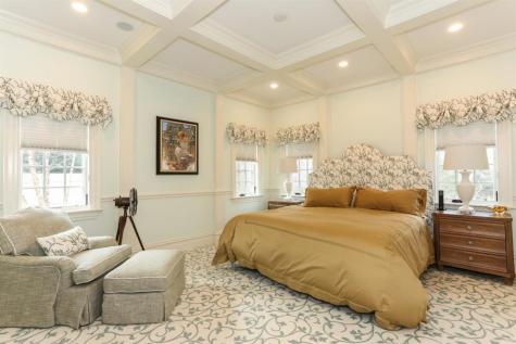 4 Vale Lane Mashpee MA 02649
