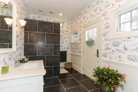 4 Vale Lane Mashpee MA 02649
