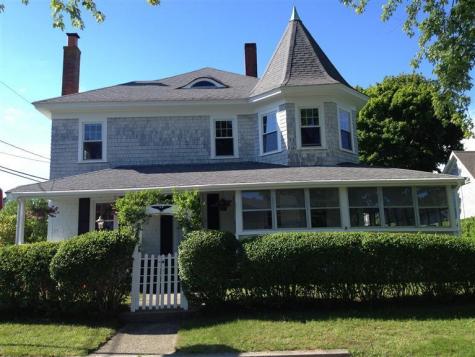 4 Washington Avenue Barnstable MA 02647