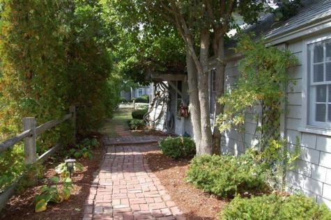 184 South Sea Avenue Yarmouth MA 02673