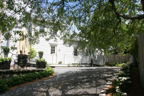 16 Harry Kemp Way Provincetown MA 02657