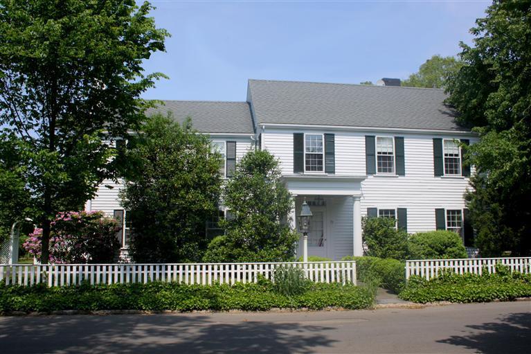 27 Cottage Street Edgartown MA 02539