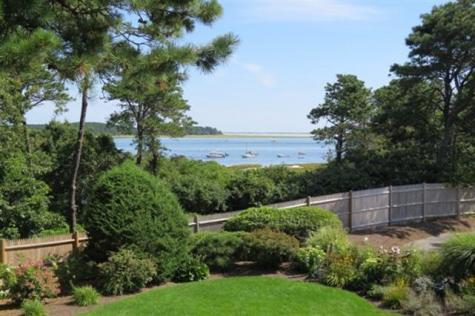 99 Wentworth Lane Chatham MA 02650