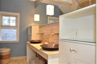 11 Cottage Street Provincetown MA 02657