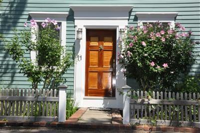 11 Cottage Street Provincetown MA 02657