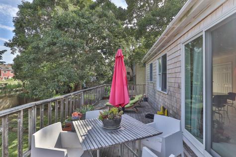 9 Nelson Avenue Provincetown MA 02657