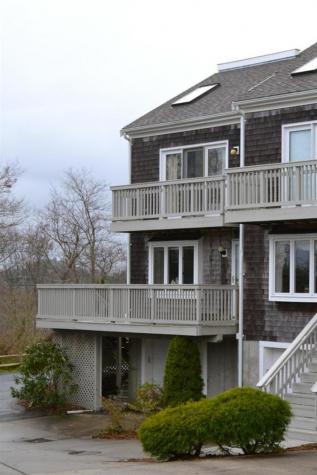 102 Bayberry Avenue Provincetown MA 02657