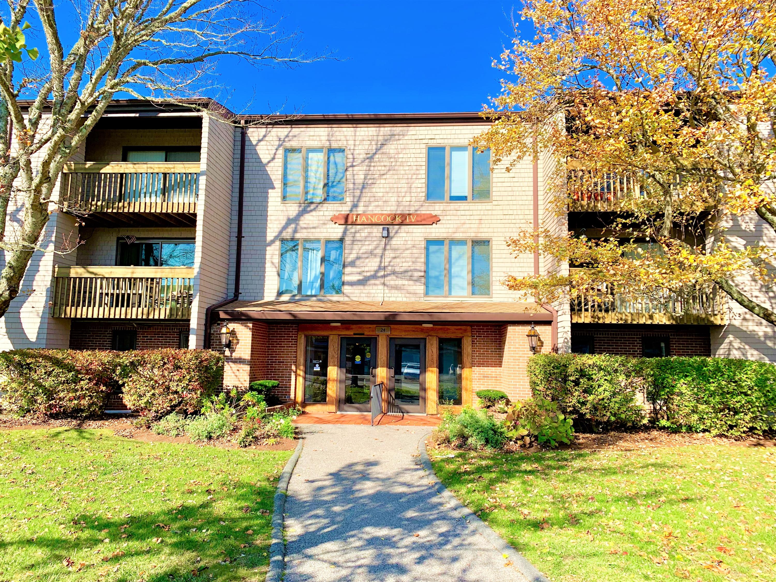 24 Old Colony Way, Orleans