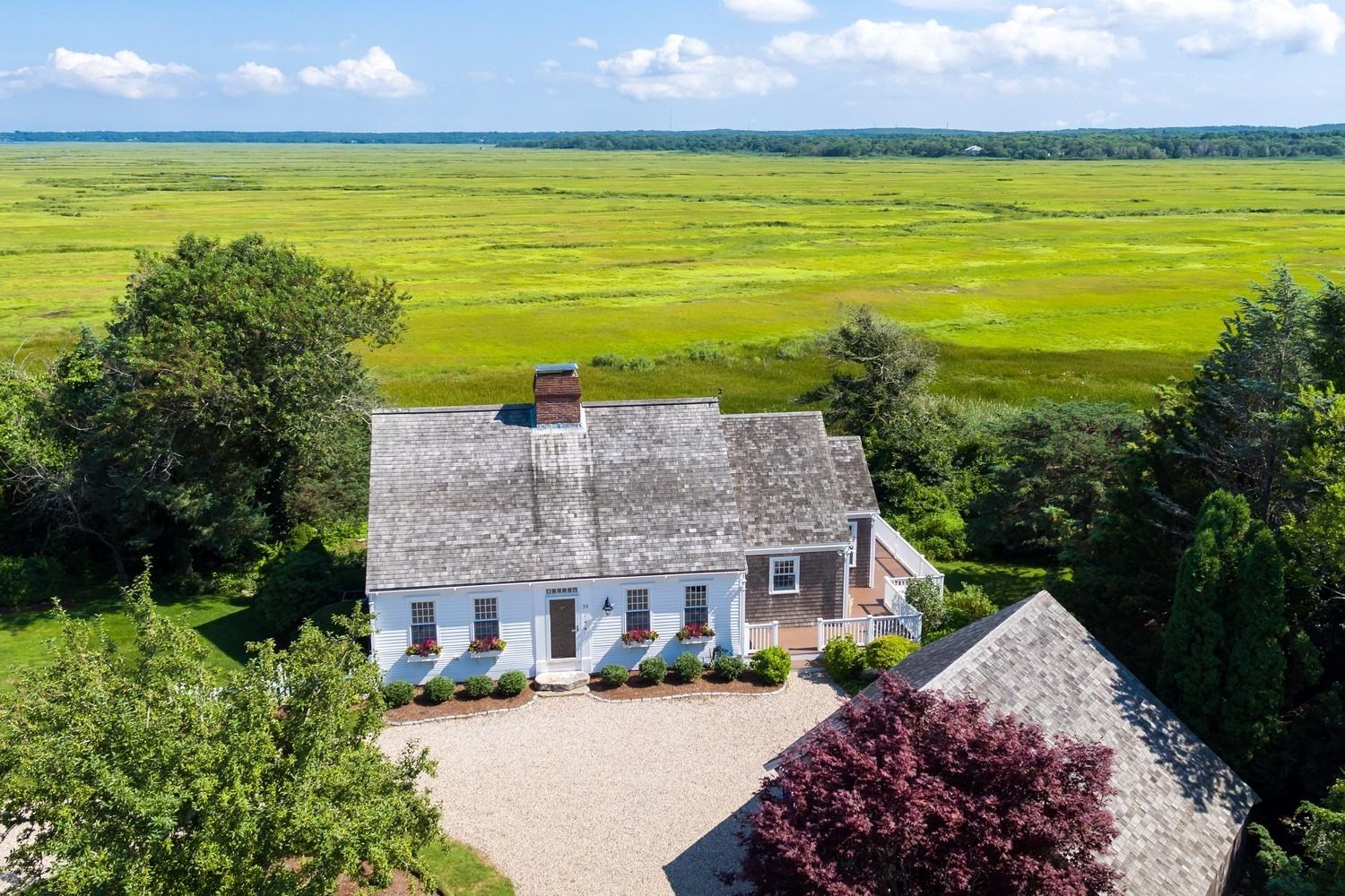 39 Hilliards Hayway Barnstable MA 02668
