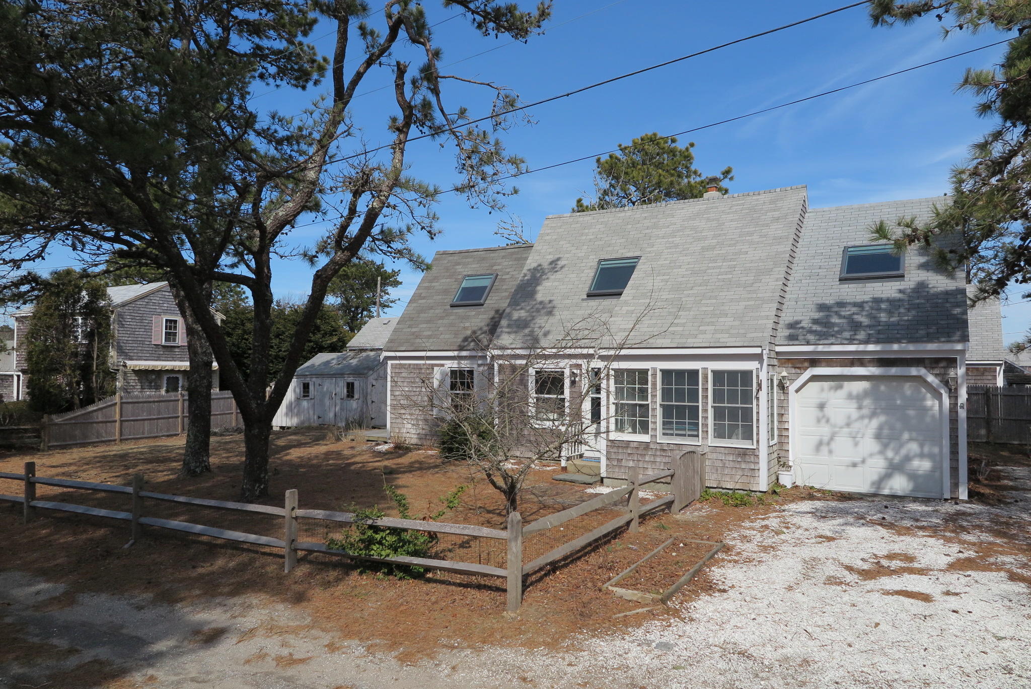 20 Honeysuckle Lane, Dennis