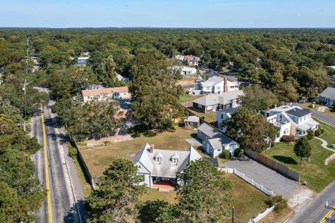 96 South Shore Drive Yarmouth MA 02664