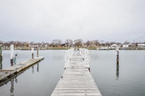 93 Falmouth Heights Road Falmouth MA 02540
