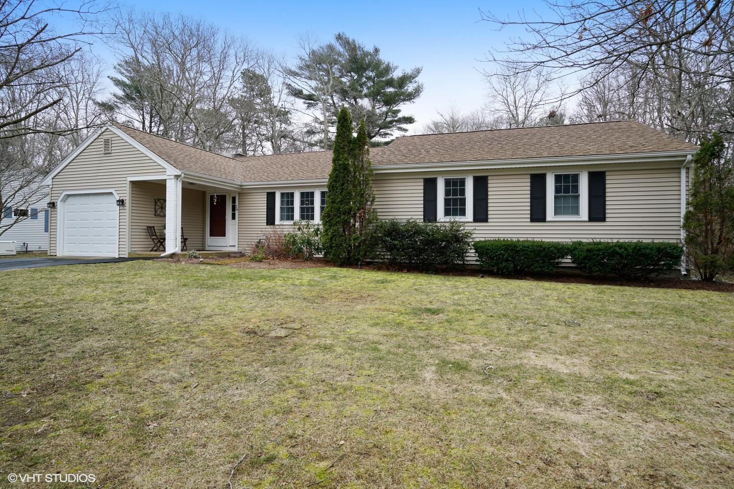 16 Foxglove Road Barnstable MA 02632