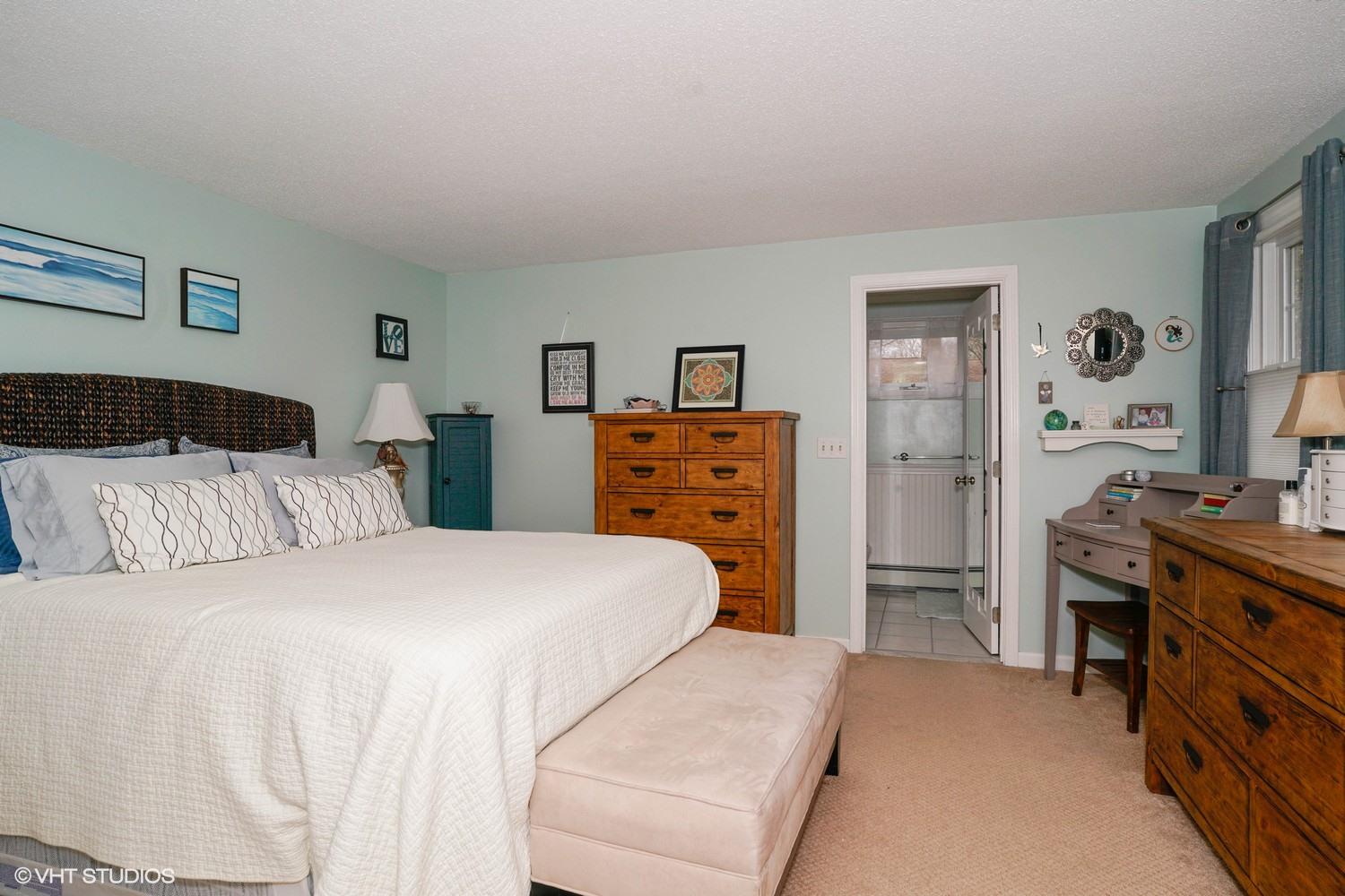16 Foxglove Road Barnstable MA 02632
