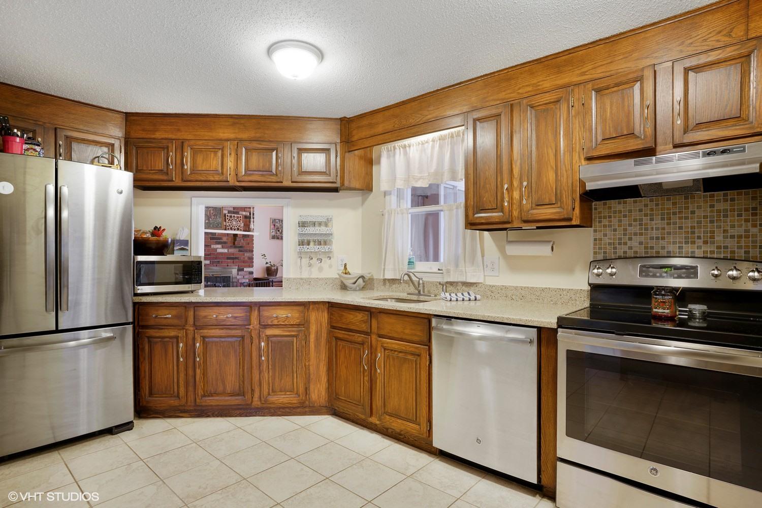16 Foxglove Road Barnstable MA 02632