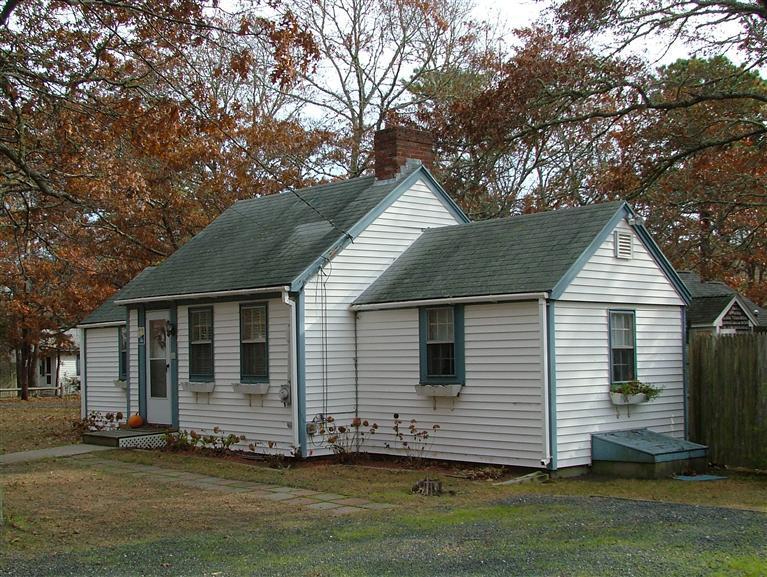 31 Lake Road East Yarmouth MA 02673