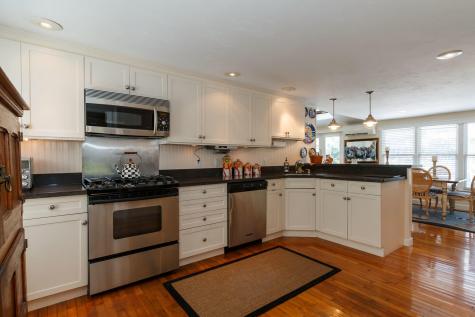 7 Chart Way Mashpee MA 02649