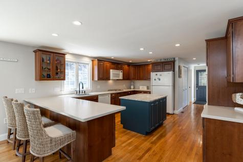 16 Amherst Avenue Falmouth MA 02540