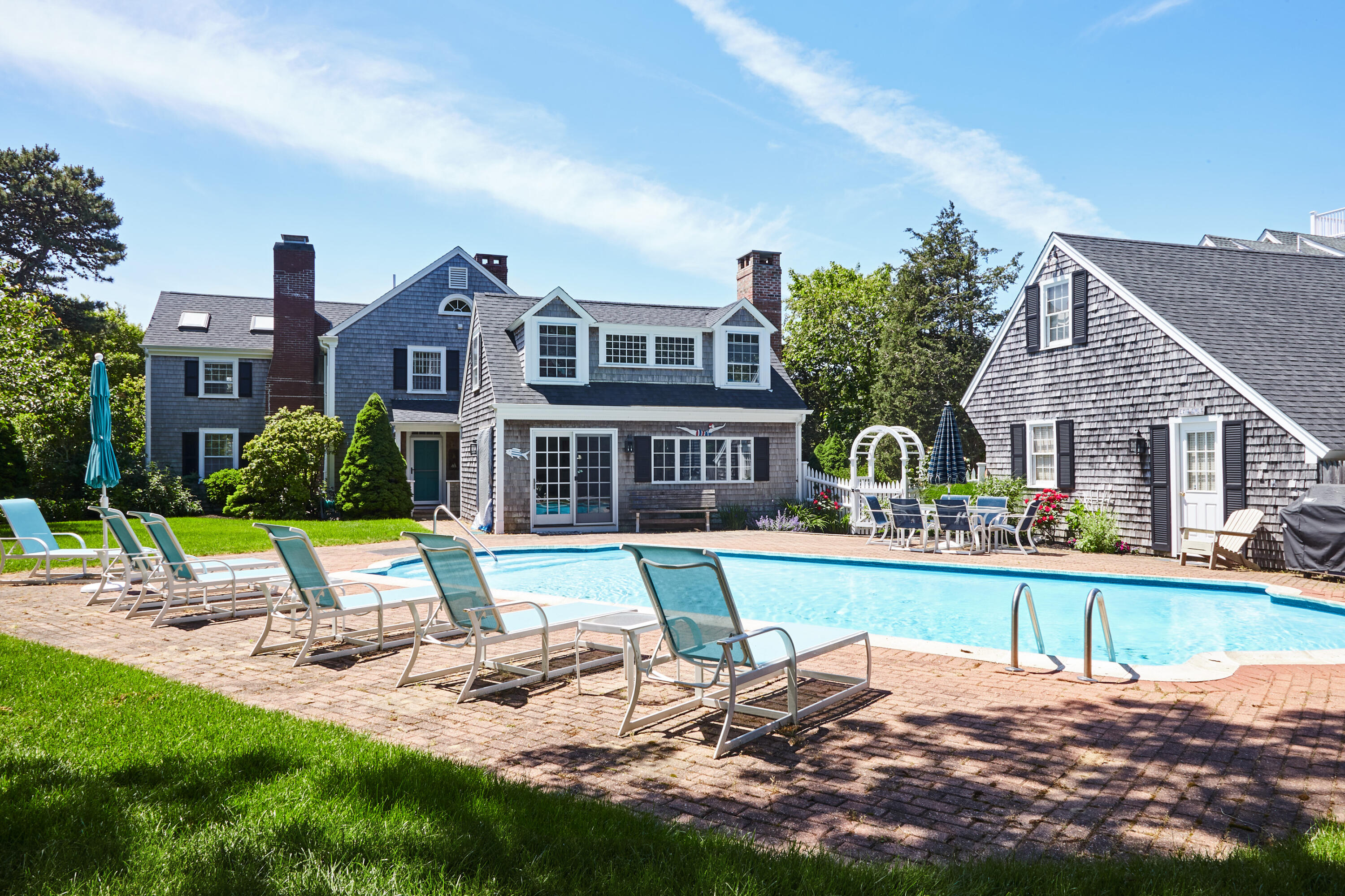 Cape Cod Real Estate 8 Bass River Parkway, Yarmouth MA MLS 22102893