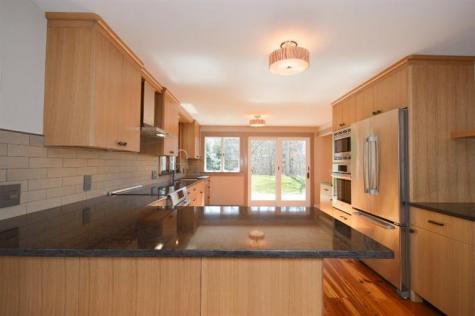 11 Bounty Lane Falmouth MA 02540