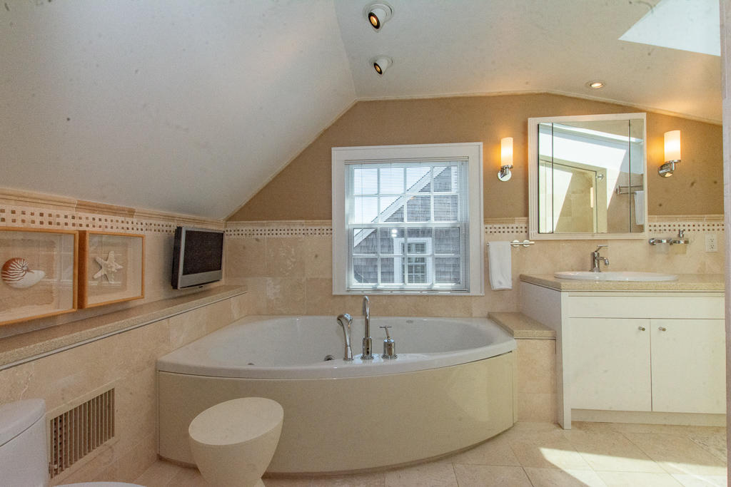 11 Trinity Cove Road Harwich MA 02671