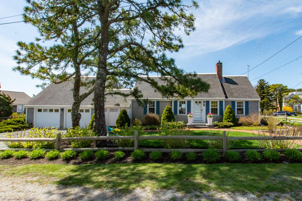 11 Trinity Cove Road Harwich MA 02671