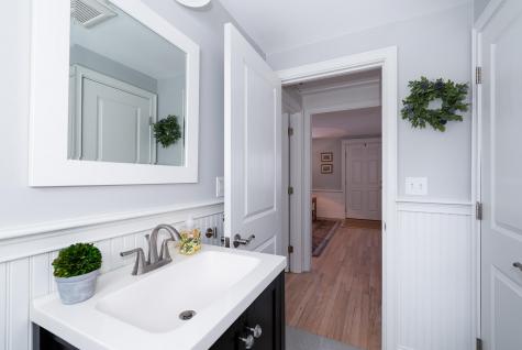 31 Garrison Road Falmouth MA 02540