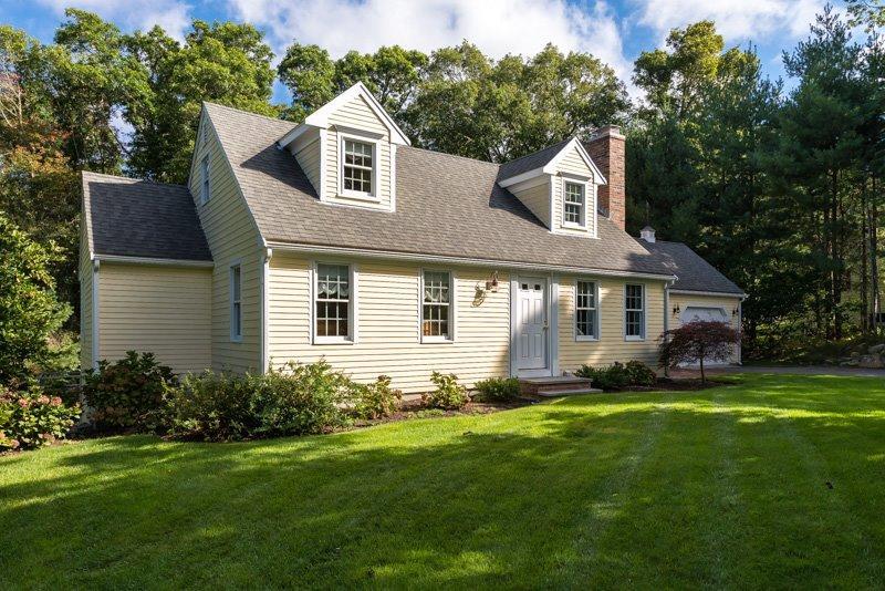 34 Hummingbird Hill Road Falmouth MA 02540