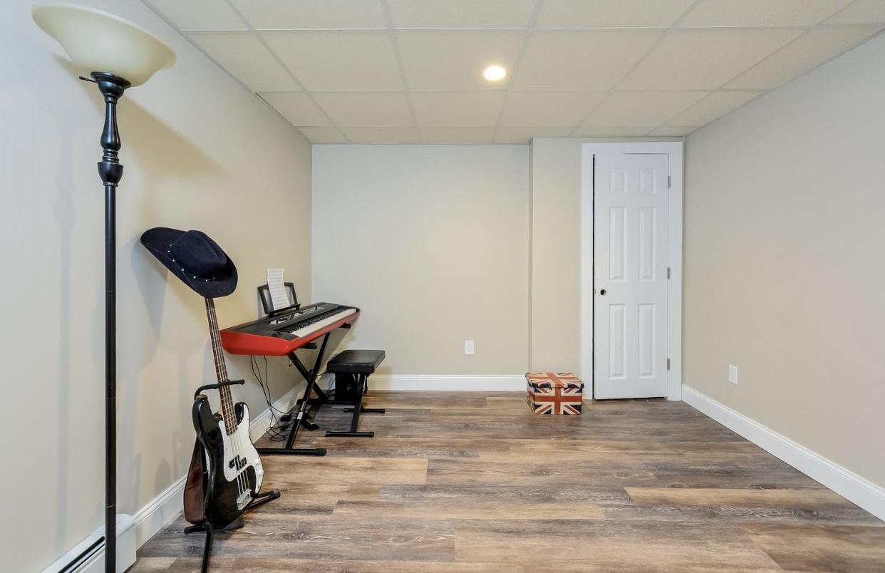 13 Grandwood Drive Sandwich MA 02644