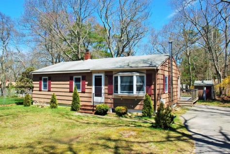 4 Fresh Pond Circle Plymouth MA 02360