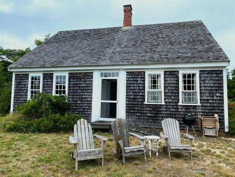 9 Castle Terrace Truro MA 02666