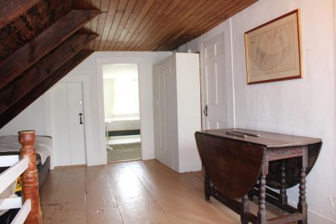 9 Castle Terrace Truro MA 02666