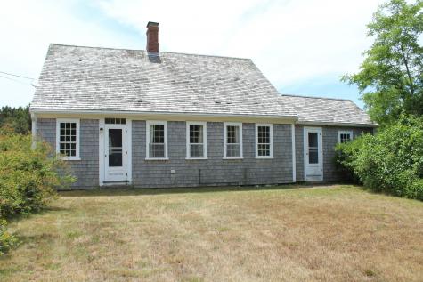 9 Castle Terrace Truro MA 02666