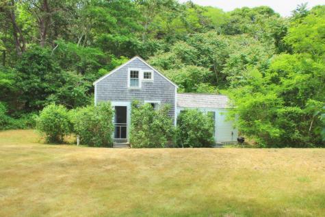 9 Castle Terrace Truro MA 02666