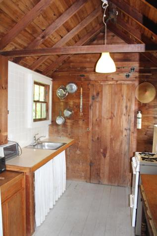 9 Castle Terrace Truro MA 02666