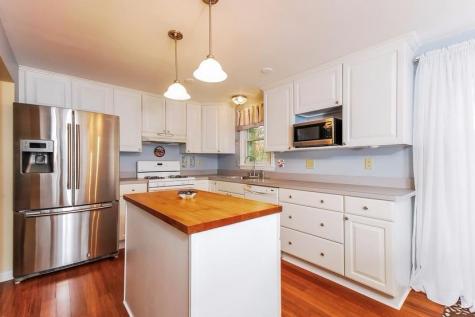 15 Sadys Lane Falmouth MA 02536