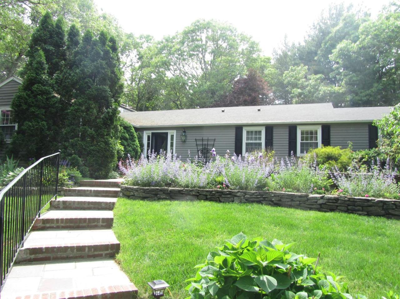 85 Oakdale Path Barnstable MA 02655