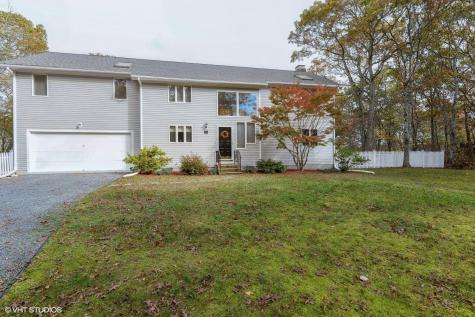 11 Elizabeth Lane Yarmouth MA 02673