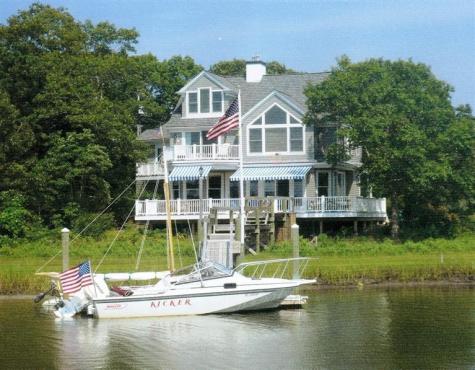 172 Daniels Island Road Mashpee MA 02649